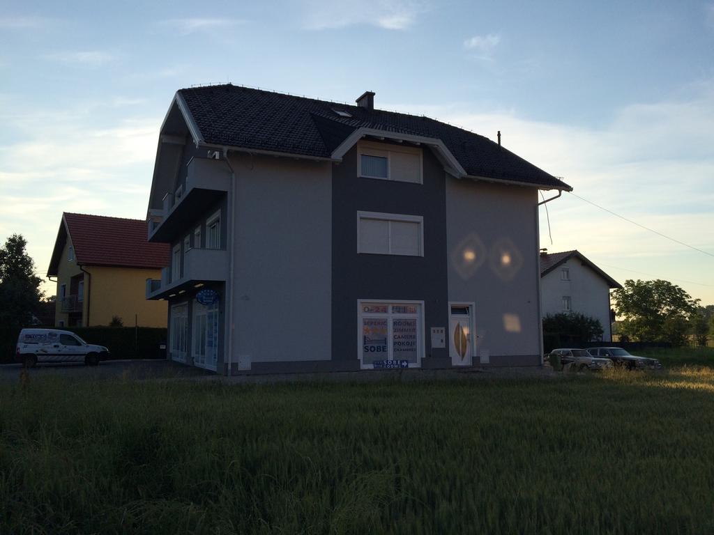 Guest House Seperic Ястребарсько Екстер'єр фото